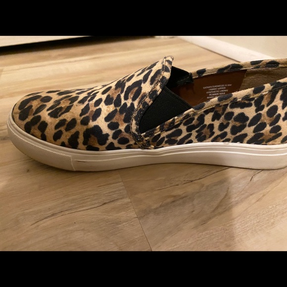 Steve Madden, size 6.5, cheetah sneakers - Picture 3 of 3